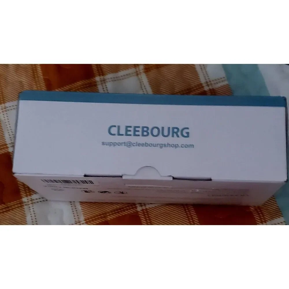 NIB CLEEBOURG PET SLICKER BRUSH